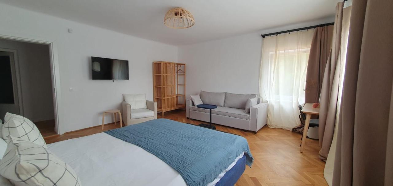 The Pines Serviced Apartments Brasov Ngoại thất bức ảnh