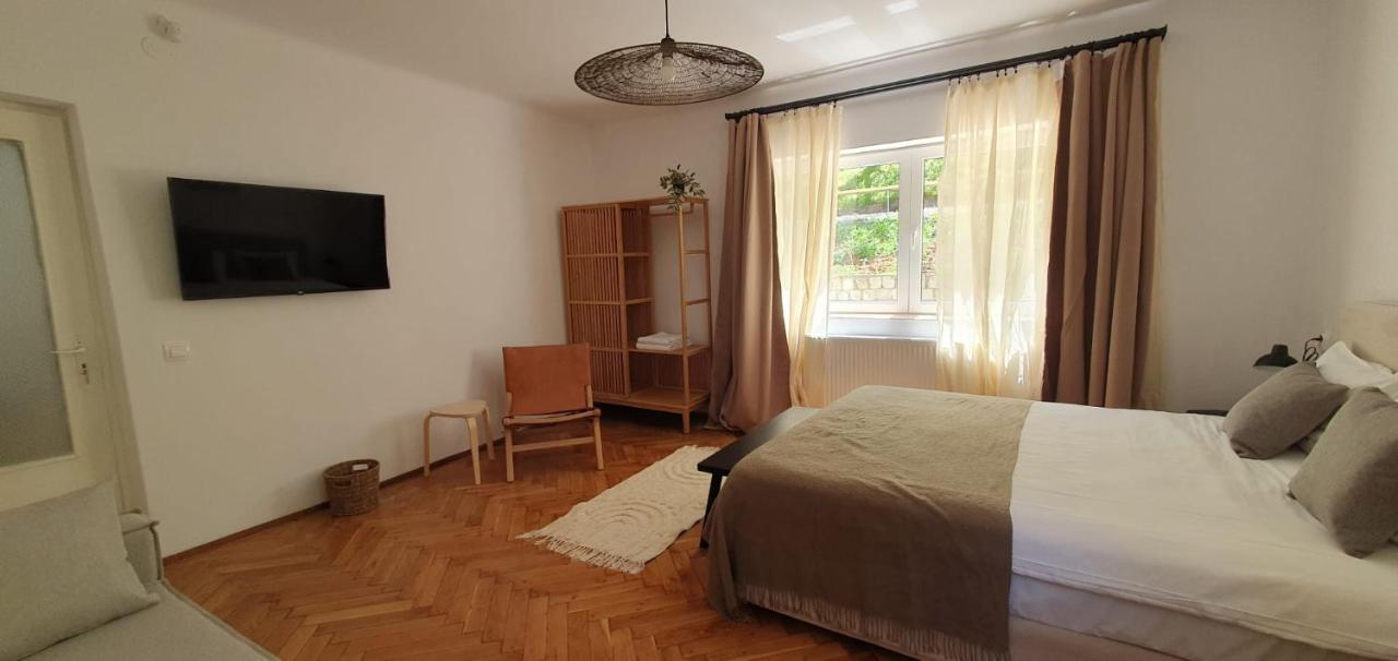 The Pines Serviced Apartments Brasov Ngoại thất bức ảnh